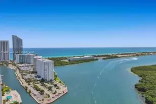 500 Bayview Dr, Sunny Isles Beach, FL 33160 - Photo 17