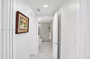 335 S Biscayne Blvd, Miami, FL 33131 - Photo 21