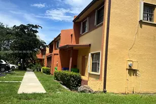 4613 NW 91st Ave, Sunrise, FL 33351 - Photo 3