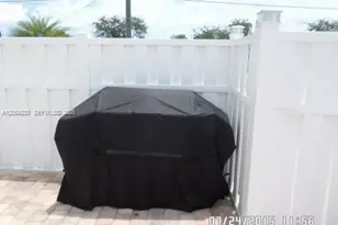 11750 NE 16th Ave, Miami, FL 33161 - Photo 9