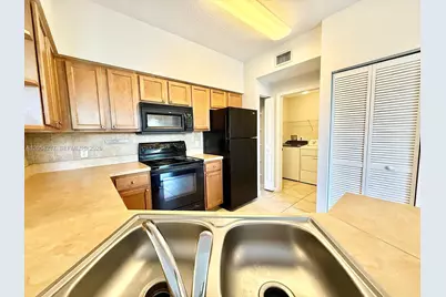 9208 W Myrtlewood Cir W #208, Palm Beach Gardens, FL 33418 - Photo 9