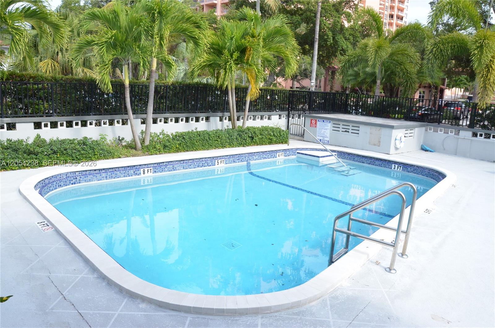 35 Edgewater Dr #104 - 35 Edgewater Dr #104, Coral Gables, FL 33133 Luxury Property | Jose Angel Pina