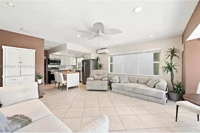 3216 SE 12th St #28, Pompano Beach, FL 33062 - Photo 9