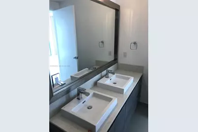 1080 Brickell Ave #1607, Miami, FL 33131 - Photo 5