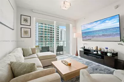 1080 Brickell Ave #1607, Miami, FL 33131 - Photo 3
