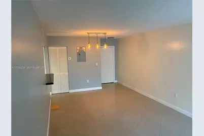 9711 Fontainebleau Blvd #D106, Miami, FL 33172 - Photo 11