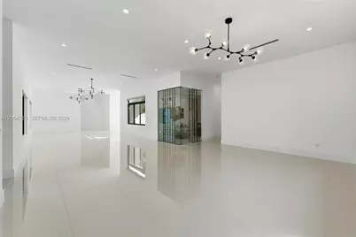 10005 SW 66th St, Miami, FL 33173 - Photo 9