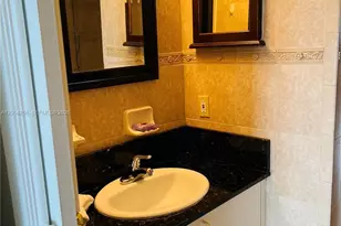 19801 E Country Club Dr, Aventura, FL 33180 - Photo 9