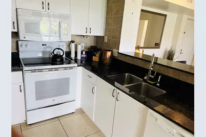 19801 E Country Club Dr #4601, Aventura, FL 33180 - Photo 3