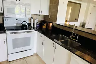 19801 E Country Club Dr, Aventura, FL 33180 - Photo 3
