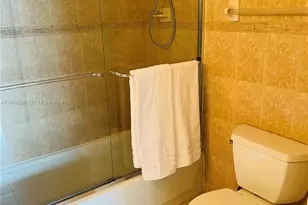 19801 E Country Club Dr, Aventura, FL 33180 - Photo 13