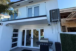 1955 NE 123rd St, North Miami, FL 33181 - Photo 3