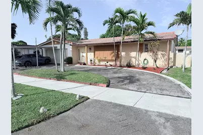 21105 NW Miami Ct, Miami Gardens, FL 33169 - Photo 1