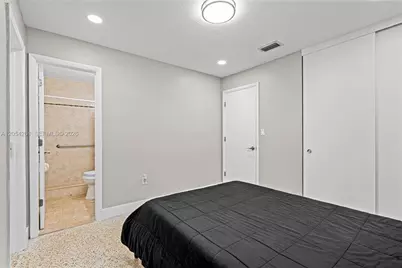 766 E 36th St, Hialeah, FL 33013 - Photo 25