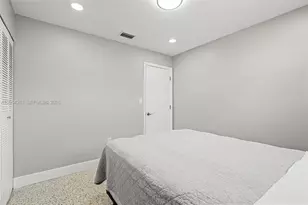 766 E 36th St, Hialeah, FL 33013 - Photo 25