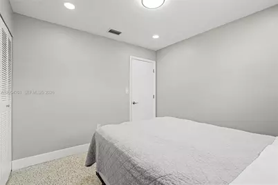 766 E 36th St, Hialeah, FL 33013 - Photo 19