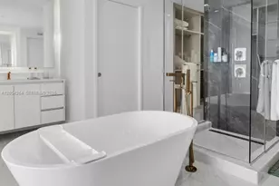 700 NE 24th St, Miami, FL 33137 - Photo 25