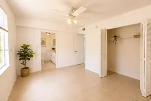 5810 W 18th Ln, Hialeah, FL 33012 - Photo 5