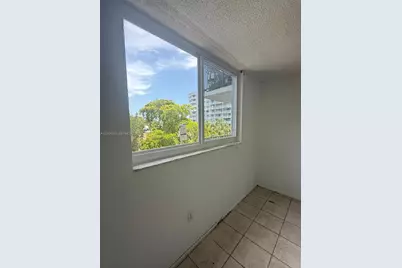 12500 NE 15th Ave #402, North Miami, FL 33161 - Photo 9
