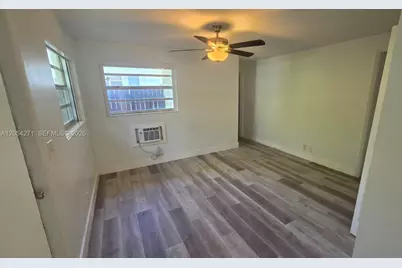 808 NE 10th St #3, Hallandale Beach, FL 33009 - Photo 13