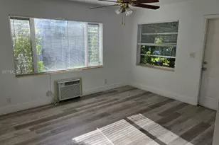 808 NE 10th St, Hallandale Beach, FL 33009 - Photo 7
