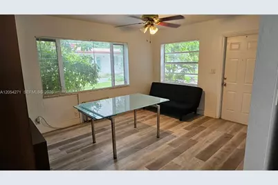 808 NE 10th St #3, Hallandale Beach, FL 33009 - Photo 3