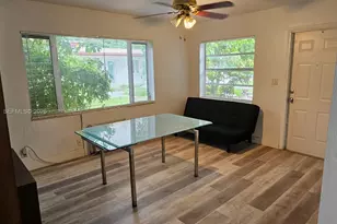 808 NE 10th St, Hallandale Beach, FL 33009 - Photo 3