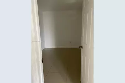 423 E 27th St #201, Hialeah, FL 33013 - Photo 17