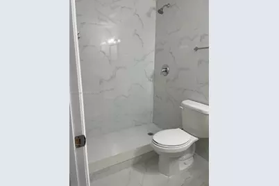 423 E 27th St #201, Hialeah, FL 33013 - Photo 19