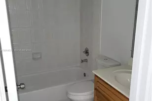 31 NE 13th Ave, Homestead, FL 33033 - Photo 11