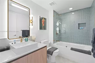 159 NE 6th St, Miami, FL 33132 - Photo 21