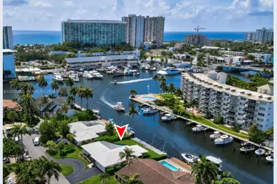 2762 NE 3rd St, Pompano Beach, FL 33062 - Photo 1