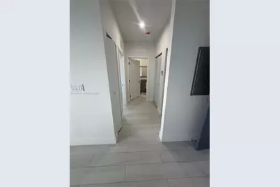 1091 E 17th St #403, Hialeah, FL 33010 - Photo 15