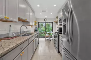 21698 Cypress Rd, Boca Raton, FL 33433 - Photo 23