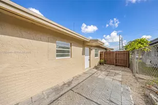 2468 NW 21st St, Fort Lauderdale, FL 33311 - Photo 3
