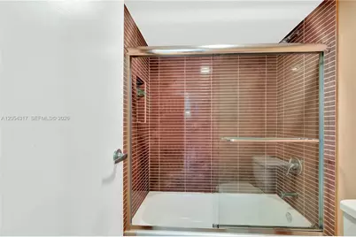 2625 Collins Ave #1609, Miami Beach, FL 33140 - Photo 13