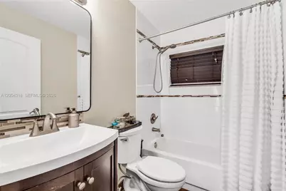 4252 SW 78th Dr, Davie, FL 33328 - Photo 17