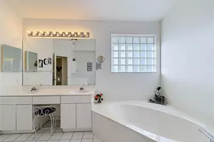 9786 Lemonwood Ct, Boynton Beach, FL 33437 - Photo 15