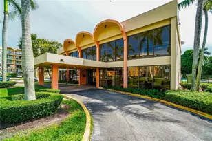 9320 Fontainebleau Blvd, Miami, FL 33172 - Photo 17