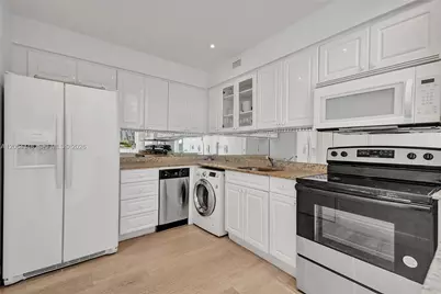 6770 Indian Creek Dr #T-O, Miami Beach, FL 33141 - Photo 9