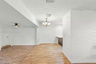 23 SW 8th St, Hallandale Beach, FL 33009 - Photo 13