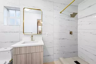 23 SW 8th St, Hallandale Beach, FL 33009 - Photo 9