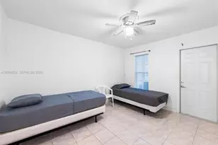 23 SW 8th St, Hallandale Beach, FL 33009 - Photo 11