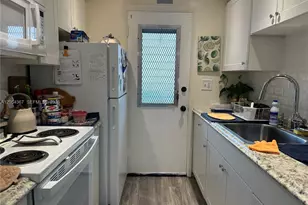 17050 NE 14th Ave, Miami, FL 33162 - Photo 9