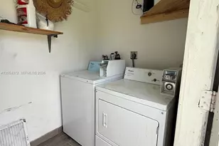 1470 NW 22nd Ct, Fort Lauderdale, FL 33311 - Photo 15