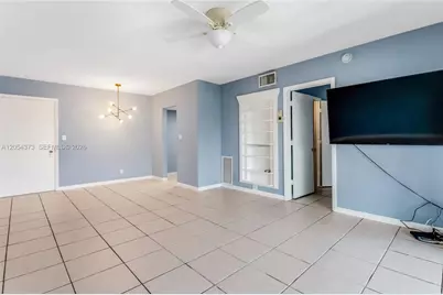 3000 NE 16th Ave #405, Oakland Park, FL 33334 - Photo 3