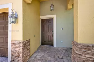 3326 NE 11th Dr, Homestead, FL 33033 - Photo 3