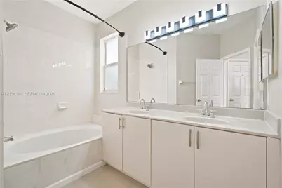 3710 NE 22nd Pl, Homestead, FL 33033 - Photo 11
