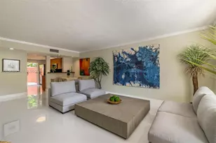 10122 SW 77th Ct, Miami, FL 33156 - Photo 5