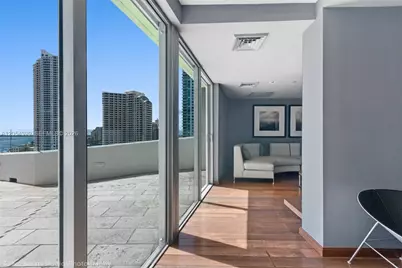 335 S Biscayne Blvd #3510, Miami, FL 33131 - Photo 23